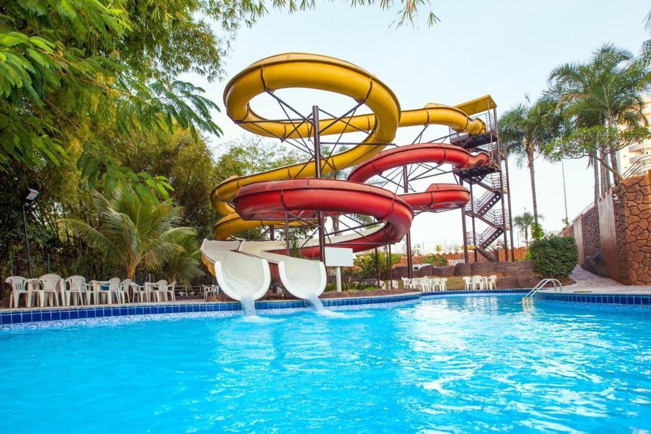 Aparthotel Golden Dolphin Caldas Novas Zewnętrze zdjęcie